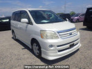 Toyota Noah AZR60G