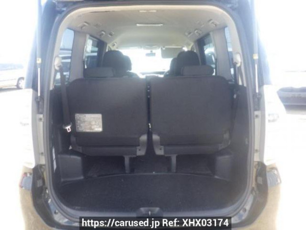 Used 2010 AT toyota voxy ZRR70W Image[8]