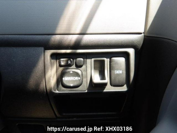 Used 2005 AT toyota sienta NCP81G Image[21]