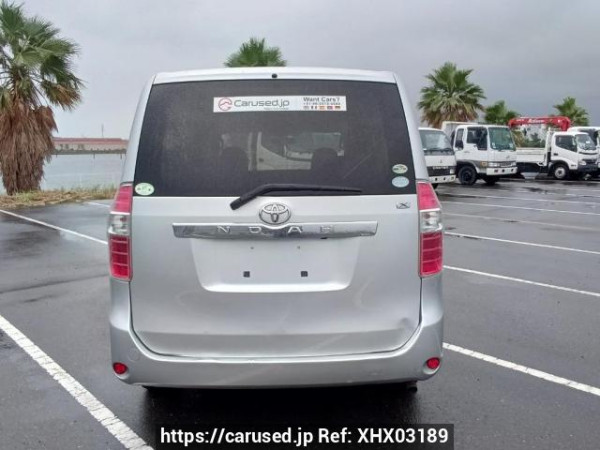 Used 2007 AT toyota noah ZRR70G Image[5]