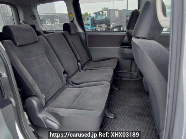 Used 2007 AT toyota noah ZRR70G Image[16]