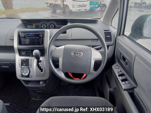 Used 2007 AT toyota noah ZRR70G Image[22]