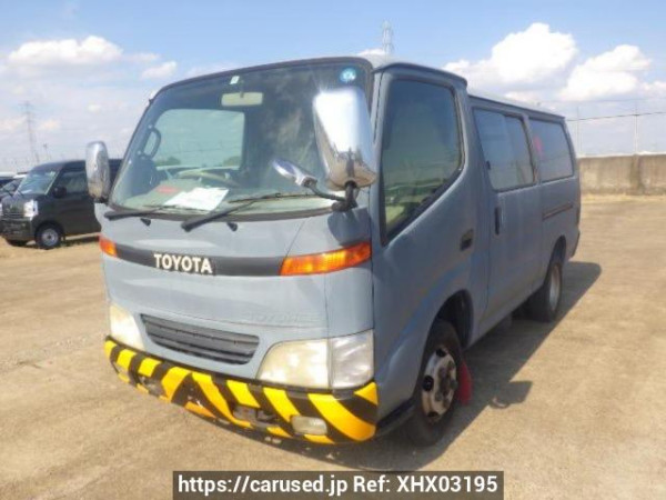 Used 2001 MT toyota toyoace-route-van BU306V Image[2]