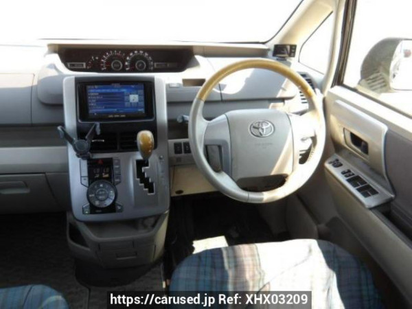Used 2008 AT toyota noah ZRR70W Image[18]