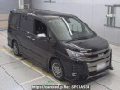 Toyota Noah ZWR80W