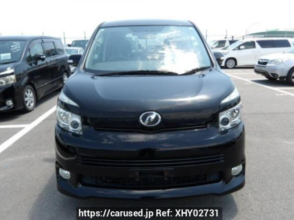 Used 2007 AT toyota voxy ZRR70W Image[1]