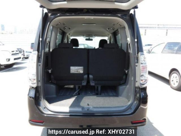 Used 2007 AT toyota voxy ZRR70W Image[6]
