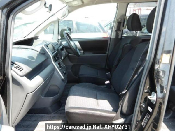 Used 2007 AT toyota voxy ZRR70W Image[12]