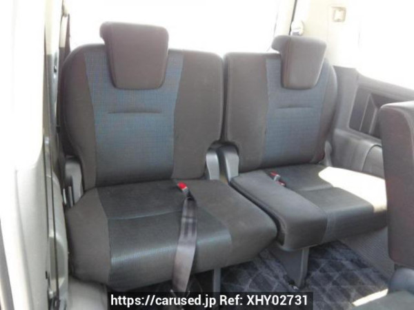 Used 2007 AT toyota voxy ZRR70W Image[15]