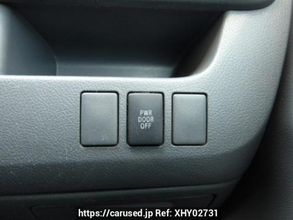 Used 2007 AT toyota voxy ZRR70W Image[25]