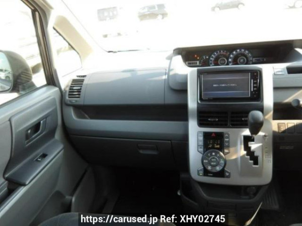 Used 2008 AT toyota noah ZRR70G Image[16]