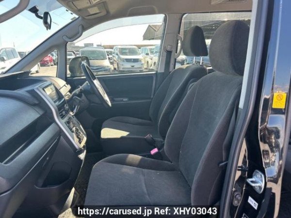 Used 2010 AT toyota noah ZRR70G Image[13]