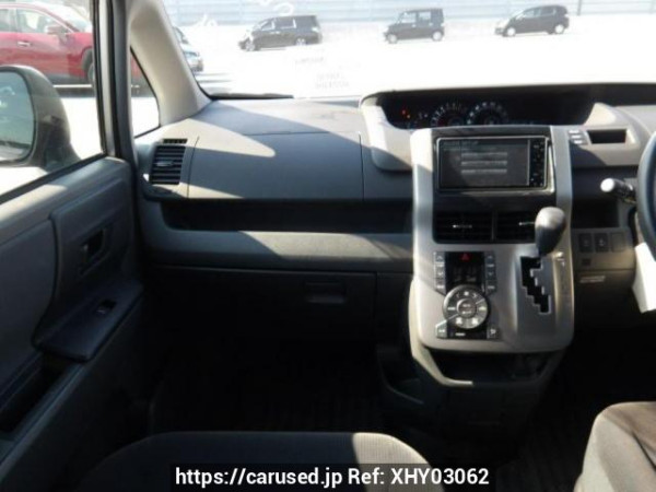 Used 2009 AT toyota noah ZRR70G Image[16]