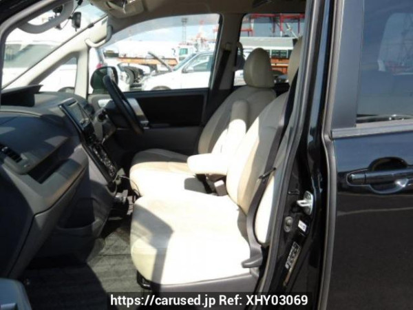 Used 2008 AT toyota voxy ZRR70W Image[12]