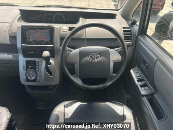 Used 2008 AT toyota noah ZRR70G Image[19]