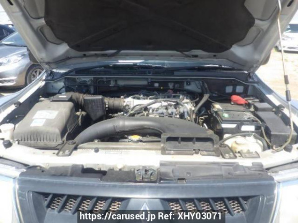 Used 2004 AT mitsubishi pajero V73W Image[9]