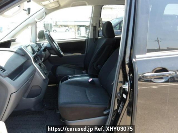 Used 2008 AT toyota voxy ZRR70W Image[10]