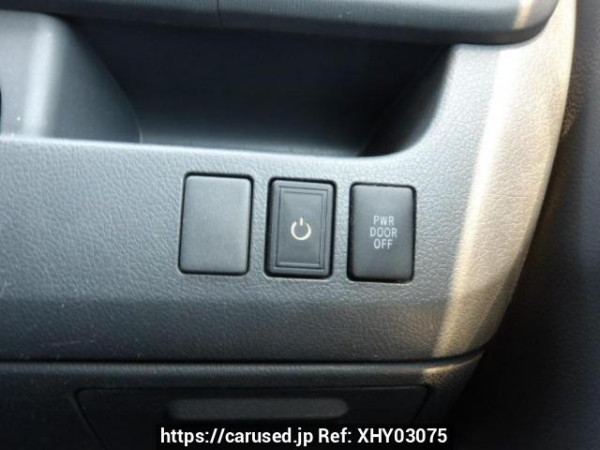 Used 2008 AT toyota voxy ZRR70W Image[24]