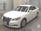 Toyota Crown Hybrid AWS210