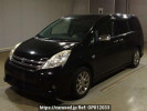 Toyota Isis ZGM11W