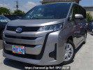 Toyota Noah ZWR90W