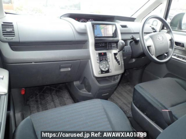 Used 2008 AT toyota voxy ZRR70W Image[14]