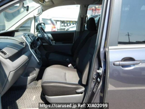 Used 2008 AT toyota voxy ZRR70W Image[10]