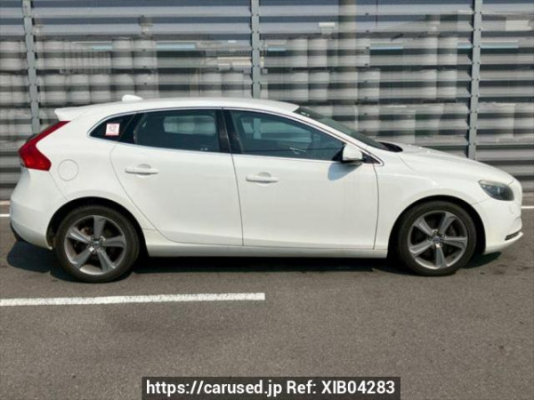 Used 2014 AT volvo v40 MB4164T Image[7]