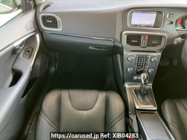 Used 2014 AT volvo v40 MB4164T Image[18]