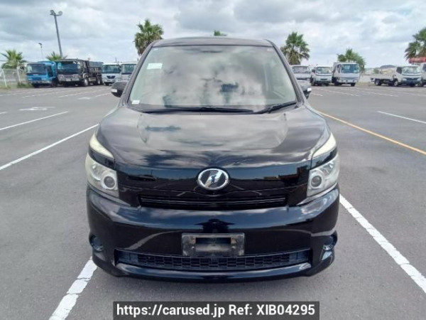 Used 2008 AT toyota voxy ZRR70G Image[1]