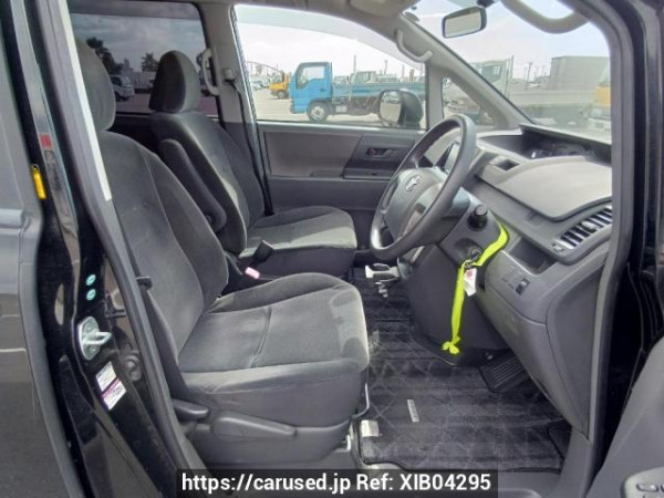 Used 2008 AT toyota voxy ZRR70G Image[13]