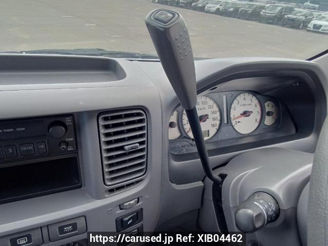 Buy Used 2004 Nissan Caravan Bus DWMGE25 (XIB04462