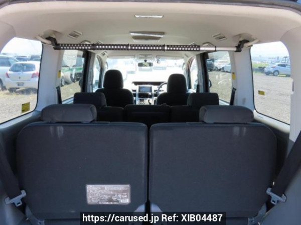 Used 2007 AT toyota voxy ZRR70W Image[9]