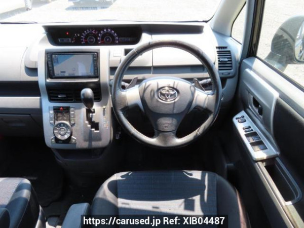 Used 2007 AT toyota voxy ZRR70W Image[23]