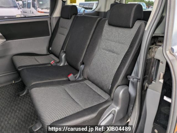 Used 2007 AT toyota noah ZRR70W Image[12]