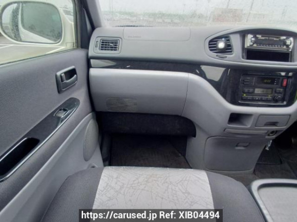 Used 2001 AT toyota regius-wagon RCH41W Image[16]