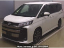 Toyota Noah MZRA90W