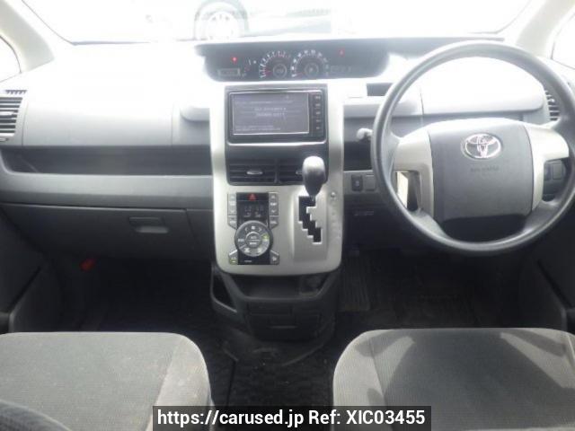 Buy Used 2009 Toyota Noah ZRR70G (XIC03455) - Carused.jp