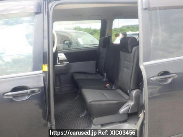 Used 2008 AT toyota noah ZRR70W Image[14]