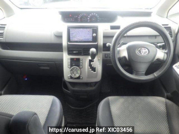 Used 2008 AT toyota noah ZRR70W Image[16]