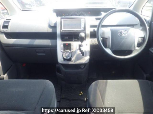 Used 2008 AT toyota noah ZRR70G Image[16]