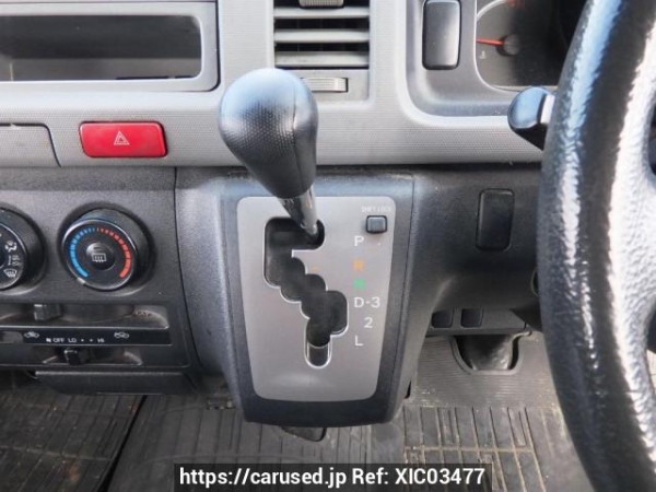 Used 2006 AT toyota regiusace-van KDH200V Image[24]