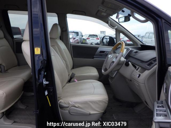 Used 2009 AT toyota noah ZRR70W Image[15]