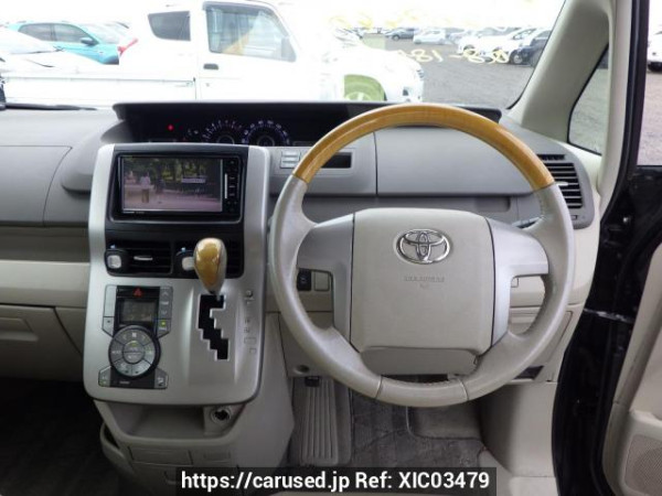 Used 2009 AT toyota noah ZRR70W Image[27]