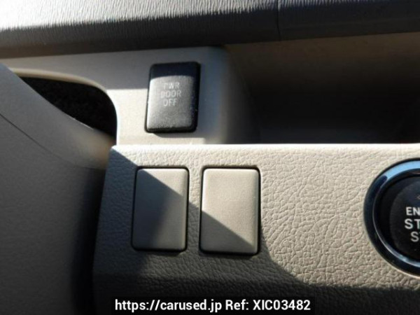 Used 2008 AT toyota noah ZRR70W Image[22]