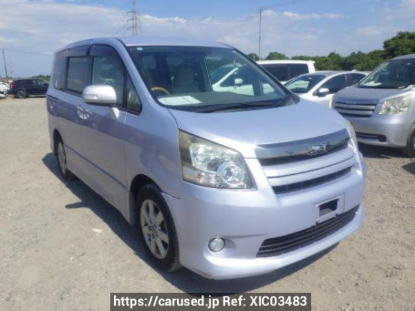 Used 2009 AT toyota noah ZRR70W Image[0]