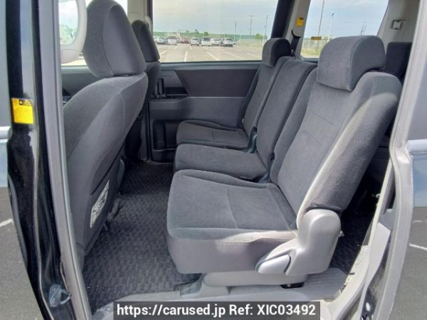 Used 2008 AT toyota noah ZRR70G Image[16]