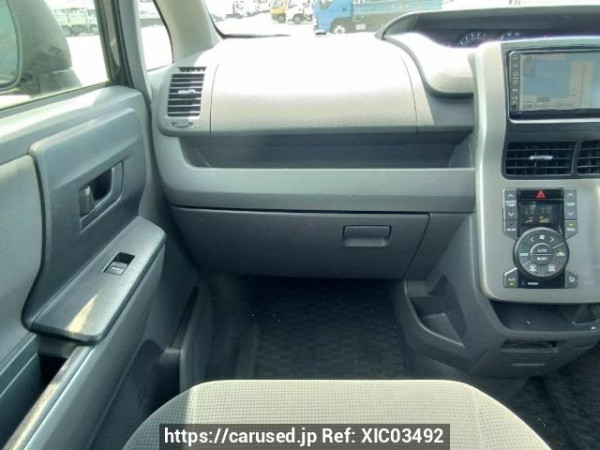 Used 2008 AT toyota noah ZRR70G Image[19]