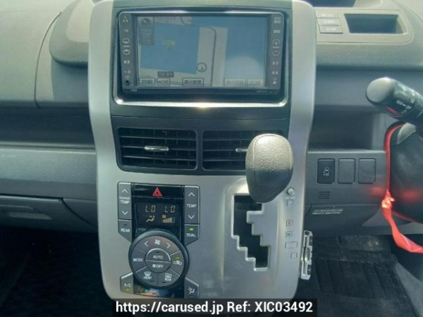 Used 2008 AT toyota noah ZRR70G Image[21]