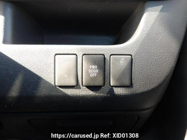 Used 2008 AT toyota voxy ZRR70W Image[26]